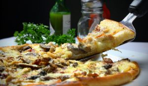 cat timp se coace pizza